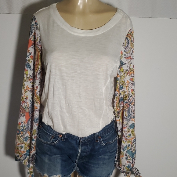 Anthropologie Maybelle Tied-sleeve top Paisley Sleeve Size M - Picture 2 of 15